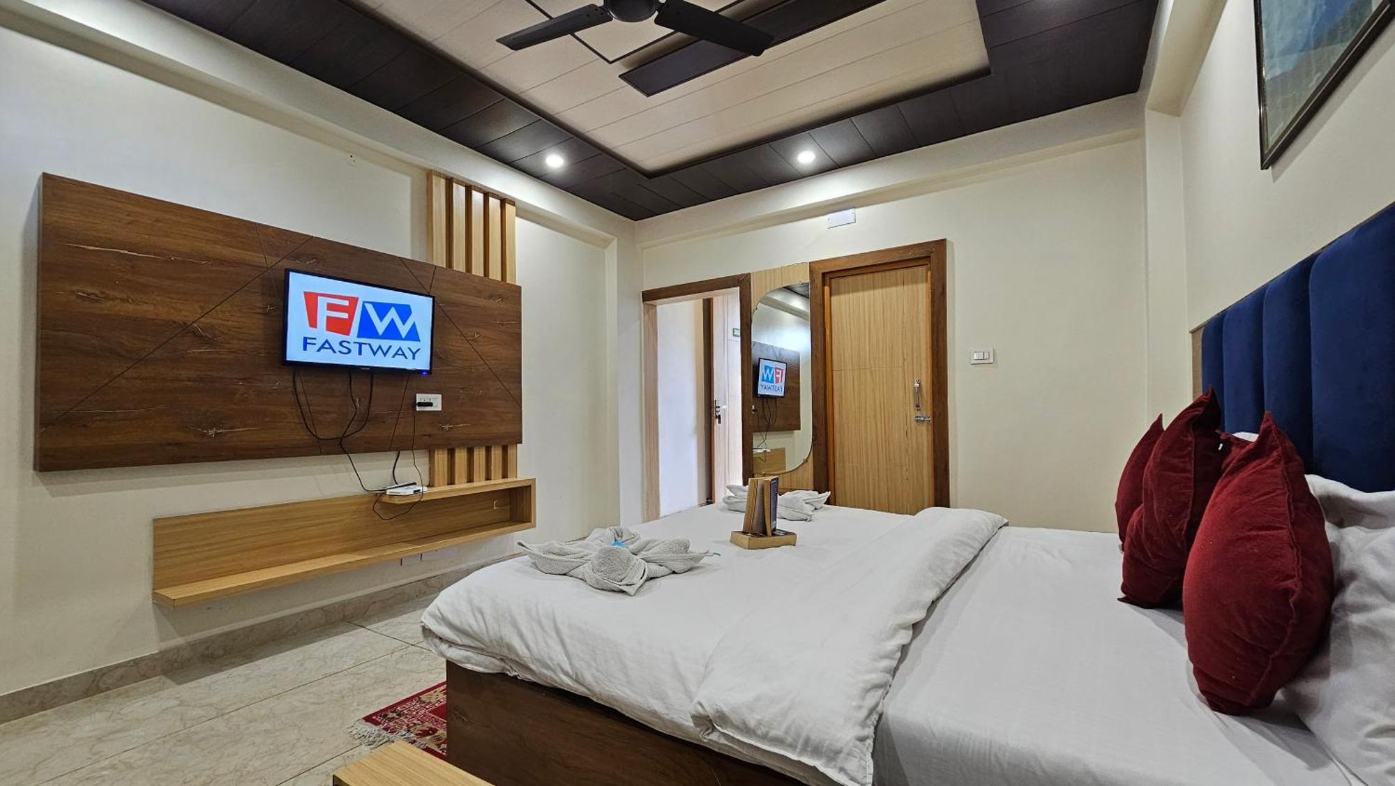 Green View Hotel And Restaurant McLeod Ganj Exteriör bild