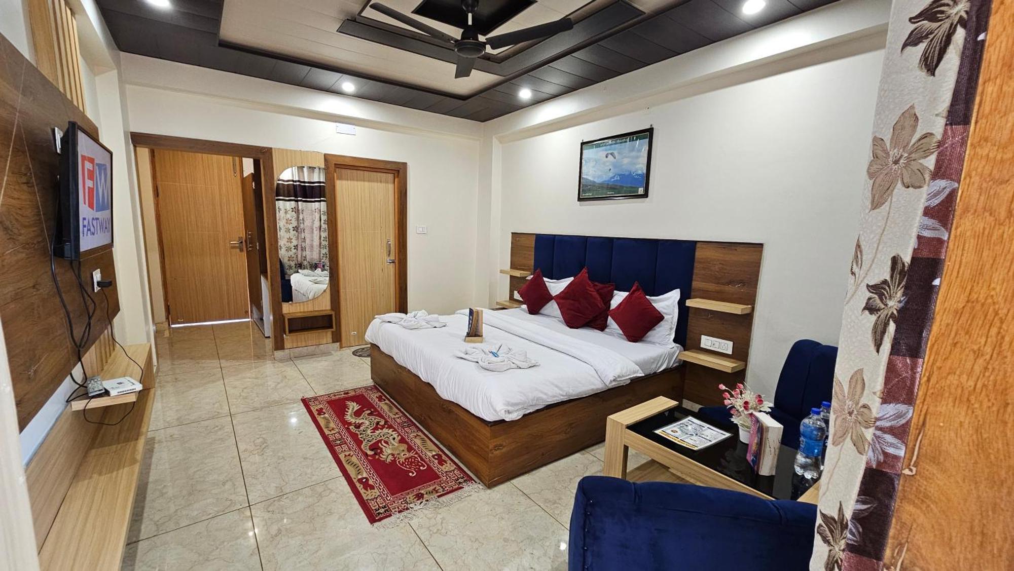 Green View Hotel And Restaurant McLeod Ganj Exteriör bild