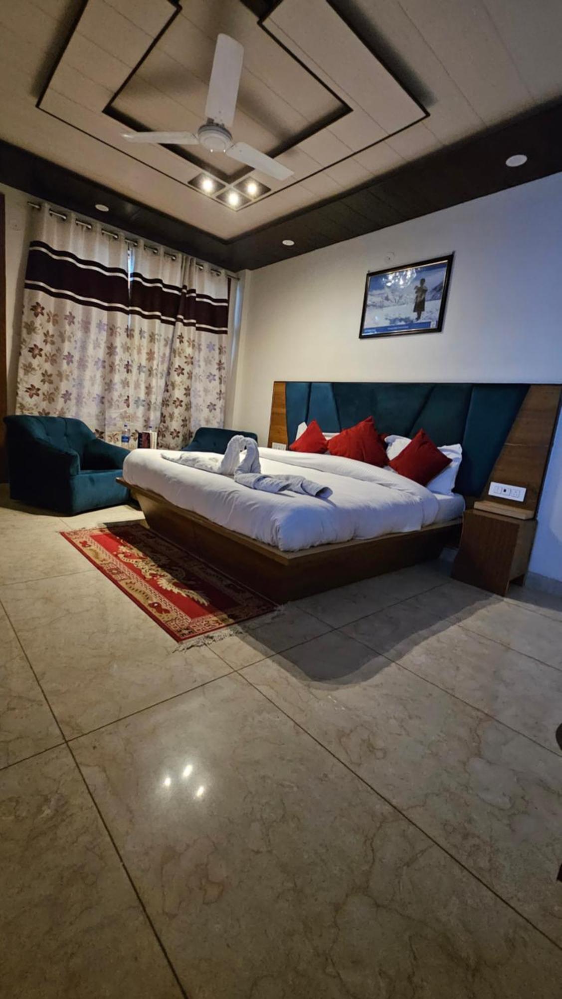 Green View Hotel And Restaurant McLeod Ganj Exteriör bild